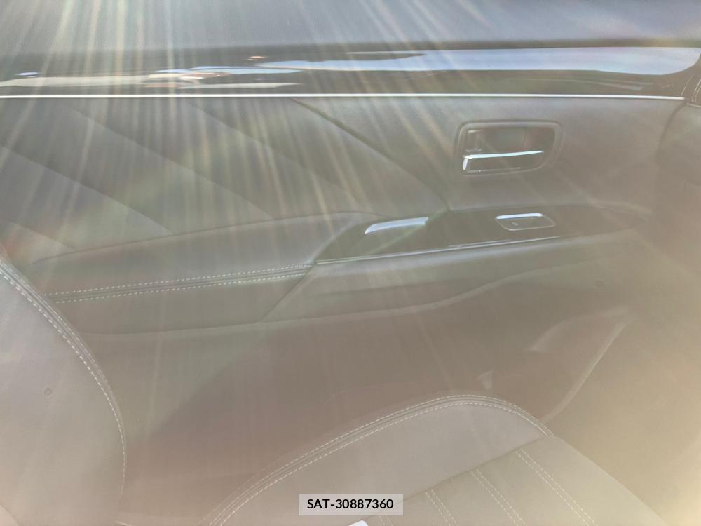 Mitsubishi OUTLANDER PHEV 2018 1289551-24