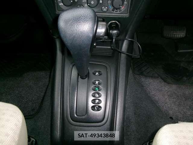 Mitsubishi PAJERO IO 2006-05 4976023-9