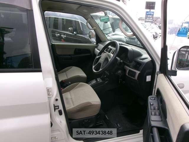 Mitsubishi PAJERO IO 2006-05 4976023-20