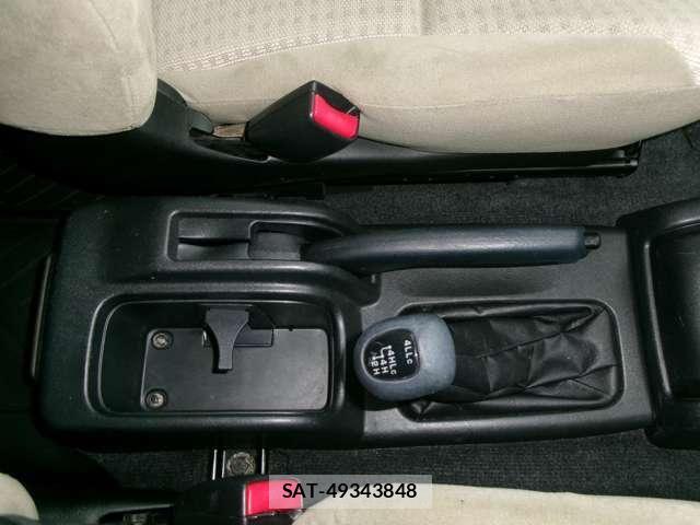 Mitsubishi PAJERO IO 2006-05 4976023-28