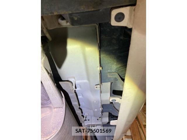 Mitsubishi PAJERO IO 2003-07 8037529-17