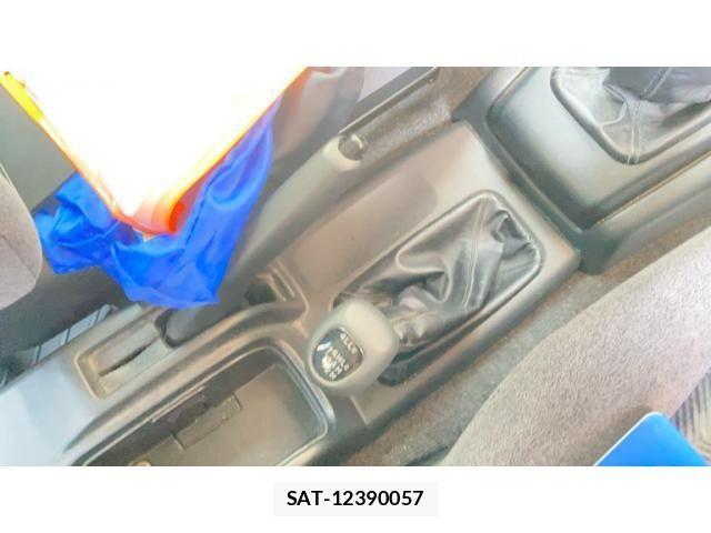 Mitsubishi PAJERO IO 2001-06 8355303-18