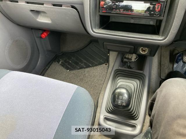 Mitsubishi PAJERO JR 1997-03 7329239-19
