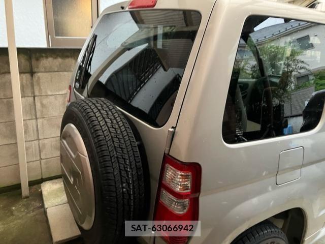 Mitsubishi PAJERO MINI 2004-03 8850319-9