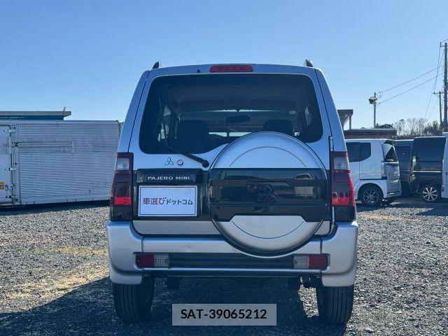 Mitsubishi PAJERO MINI 2006-01 4976045-6