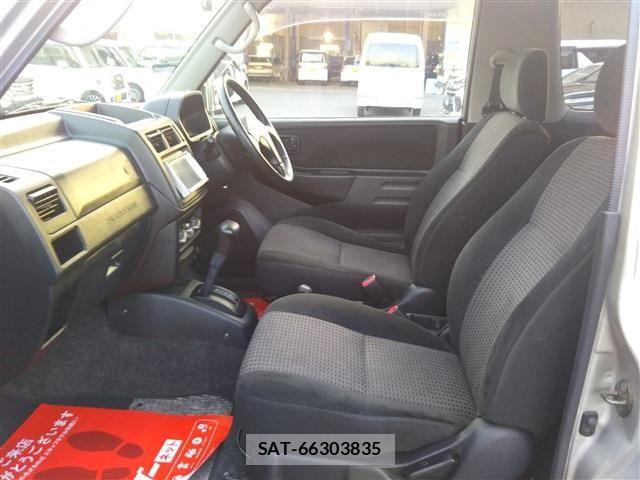 Mitsubishi PAJERO MINI 2005-07 6910988-12