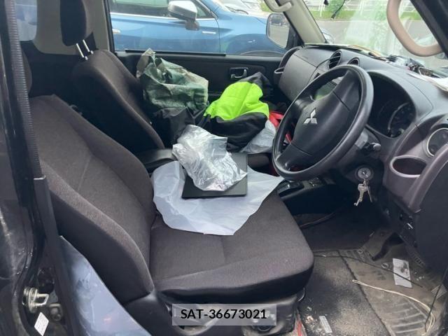 Mitsubishi PAJERO MINI 2012-04 7223381-12