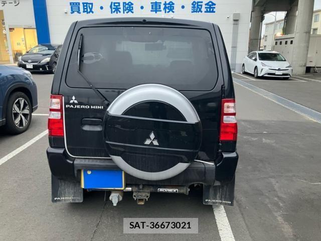 Mitsubishi PAJERO MINI 2012-04 7223381-4