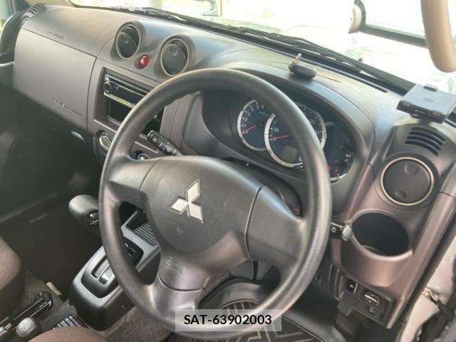 Mitsubishi PAJERO MINI 2010-10 7223379-11