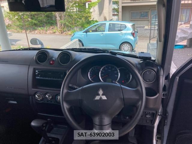 Mitsubishi PAJERO MINI 2010-10 7223379-17