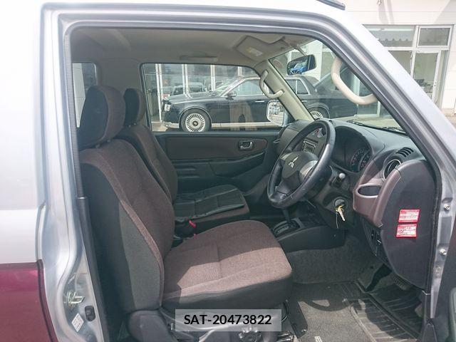 Mitsubishi PAJERO MINI 2010-01 8231245-1