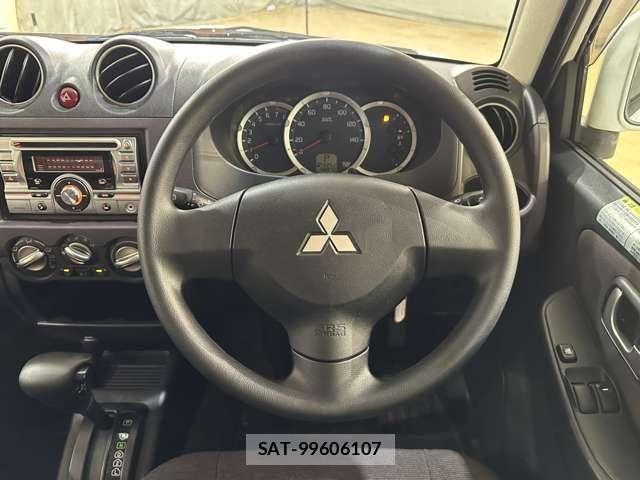 Mitsubishi PAJERO MINI 2012-04 8355305-9