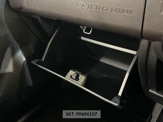 Mitsubishi PAJERO MINI 2012-04 8355305-16