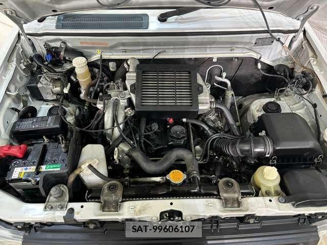 Mitsubishi PAJERO MINI 2012-04 8355305-29