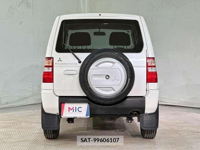 Mitsubishi PAJERO MINI 2012-04 8355305-5