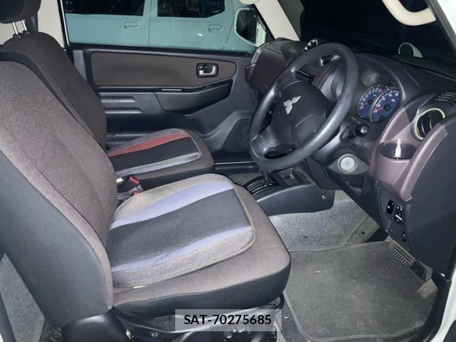 Mitsubishi PAJERO MINI 2011-07 8372023-12