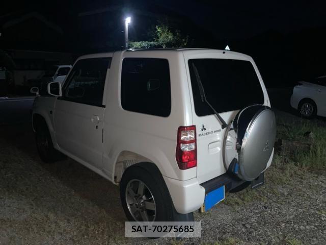 Mitsubishi PAJERO MINI 2011-07 8372023-4