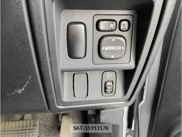 Mitsubishi PAJERO MINI 2011-12 8414278-15