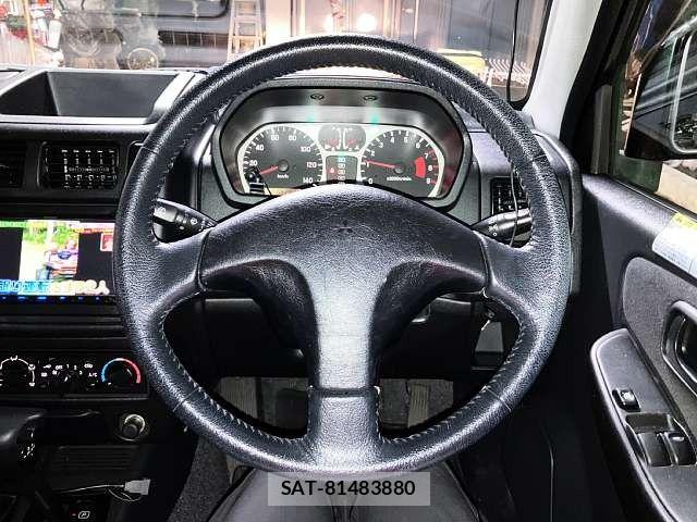 Mitsubishi PAJERO MINI 2004-02 8563132-4
