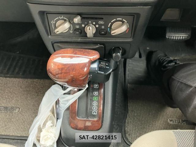 Mitsubishi PAJERO MINI 2007-09 8797084-17