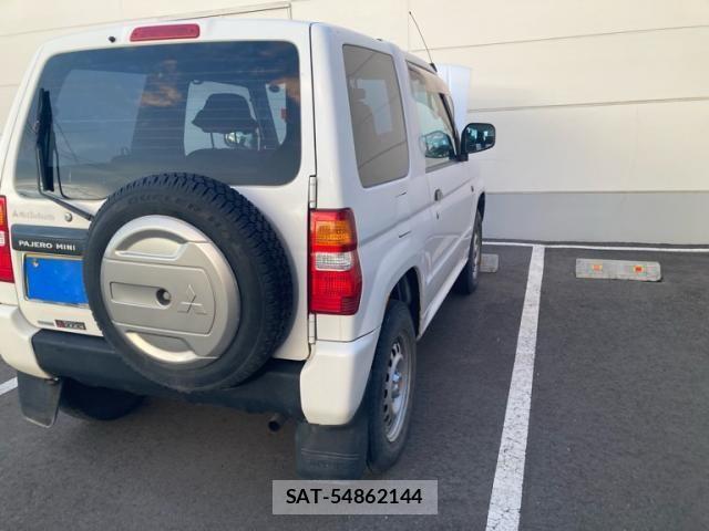 Mitsubishi PAJERO MINI 1999-01 8831017-6