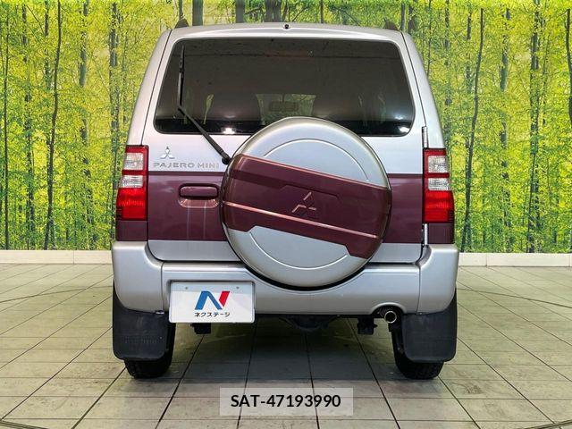 Mitsubishi PAJERO MINI 2012-01 8881486-11