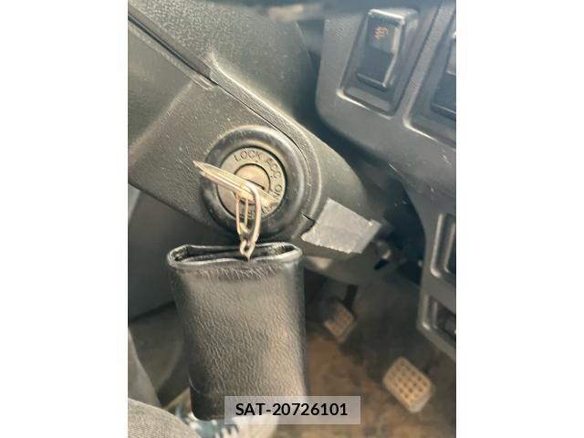 Mitsubishi PAJERO VAN 1987-03 8037539-12