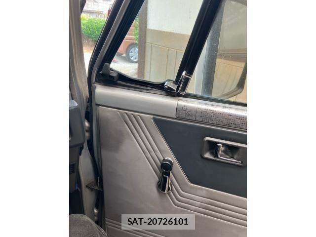 Mitsubishi PAJERO VAN 1987-03 8037539-19