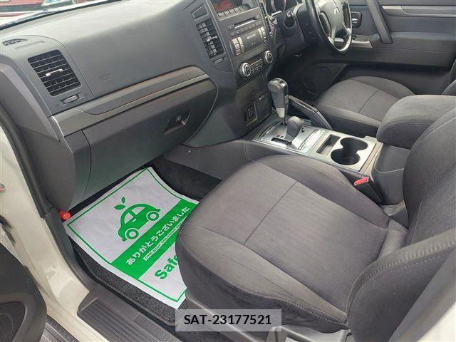 Mitsubishi PAJERO 2013-08 843286-17