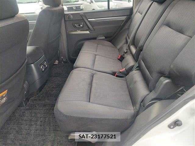 Mitsubishi PAJERO 2013-08 843286-18