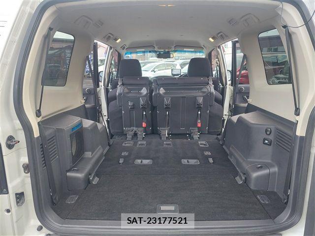 Mitsubishi PAJERO 2013-08 843286-21