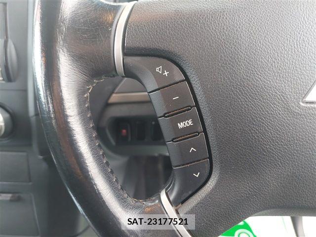 Mitsubishi PAJERO 2013-08 843286-28
