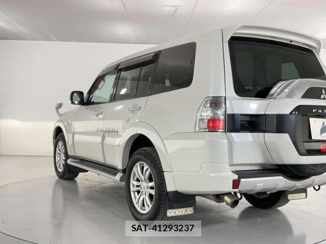Mitsubishi PAJERO 2014-10 1198377-6
