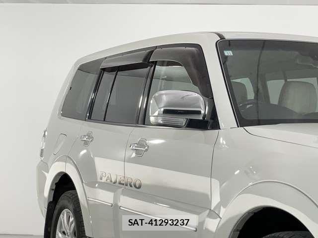 Mitsubishi PAJERO 2014-10 1198377-3
