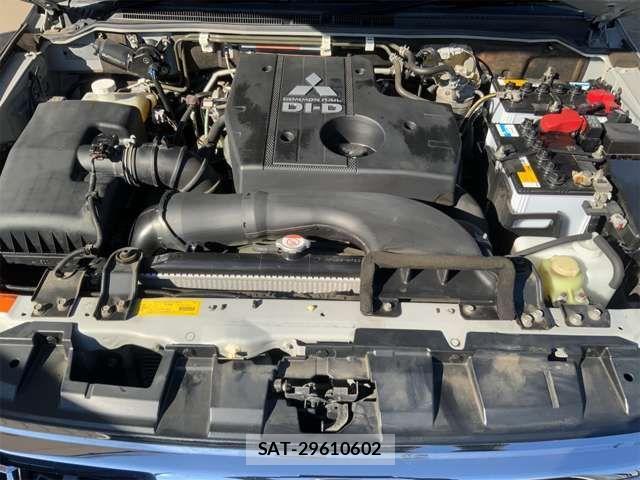 Mitsubishi PAJERO 2014-10 2319936-13
