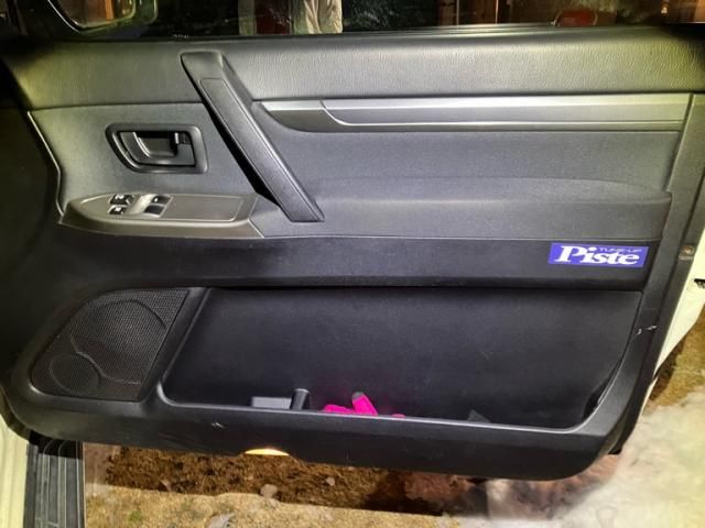 Mitsubishi PAJERO 2011-11 3679667-12