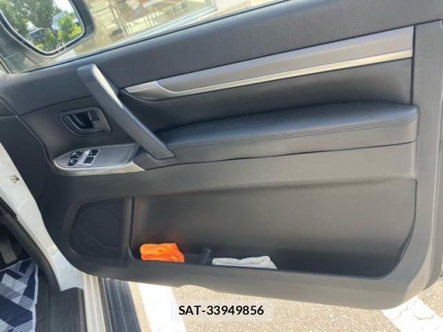 Mitsubishi PAJERO 2017-08 3908698-13