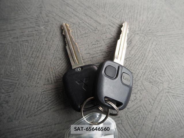 Mitsubishi PAJERO 2001-06 5875171-28