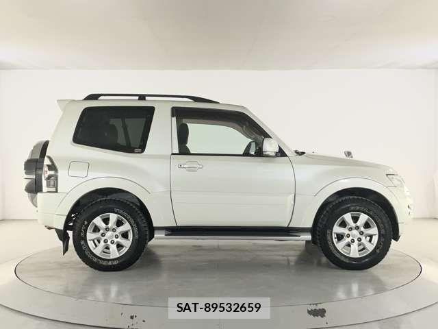 Mitsubishi PAJERO 2016-01 6218273-6
