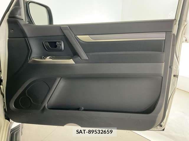 Mitsubishi PAJERO 2016-01 6218273-12