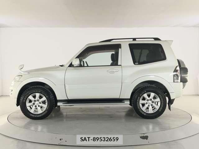Mitsubishi PAJERO 2016-01 6218273-2