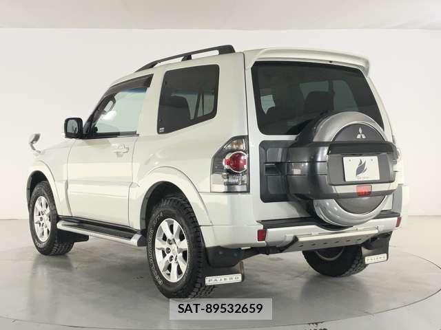 Mitsubishi PAJERO 2016-01 6218273-3