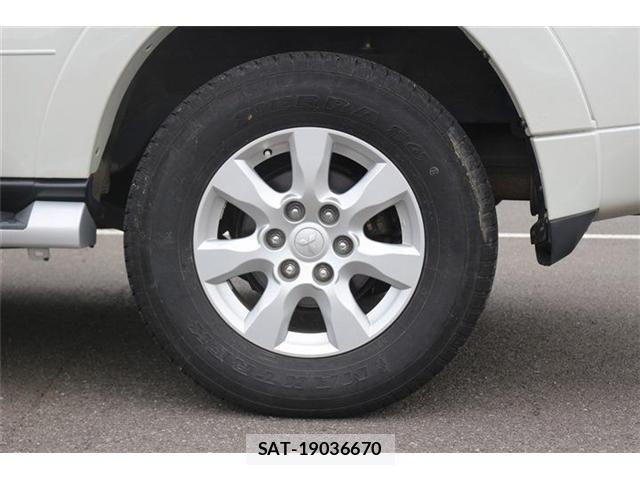 Mitsubishi PAJERO 2015-07 6614042-21