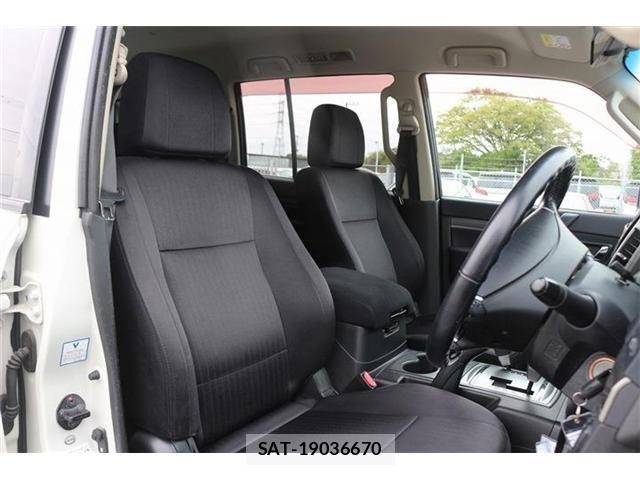 Mitsubishi PAJERO 2015-07 6614042-24