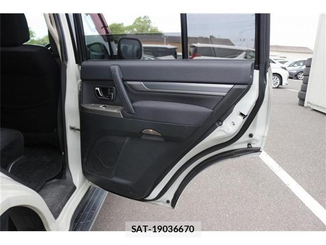 Mitsubishi PAJERO 2015-07 6614042-26