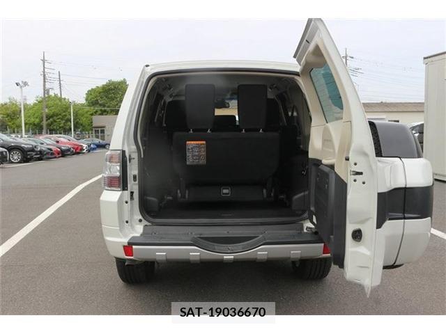 Mitsubishi PAJERO 2015-07 6614042-29