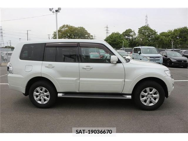 Mitsubishi PAJERO 2015-07 6614042-3
