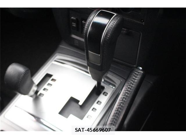Mitsubishi PAJERO 2017-02 6673091-3