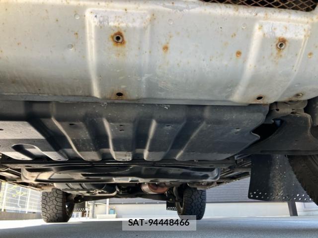 Mitsubishi PAJERO 2009-10 6910999-5