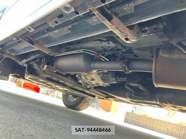 Mitsubishi PAJERO 2009-10 6910999-8